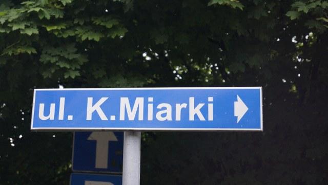 KM