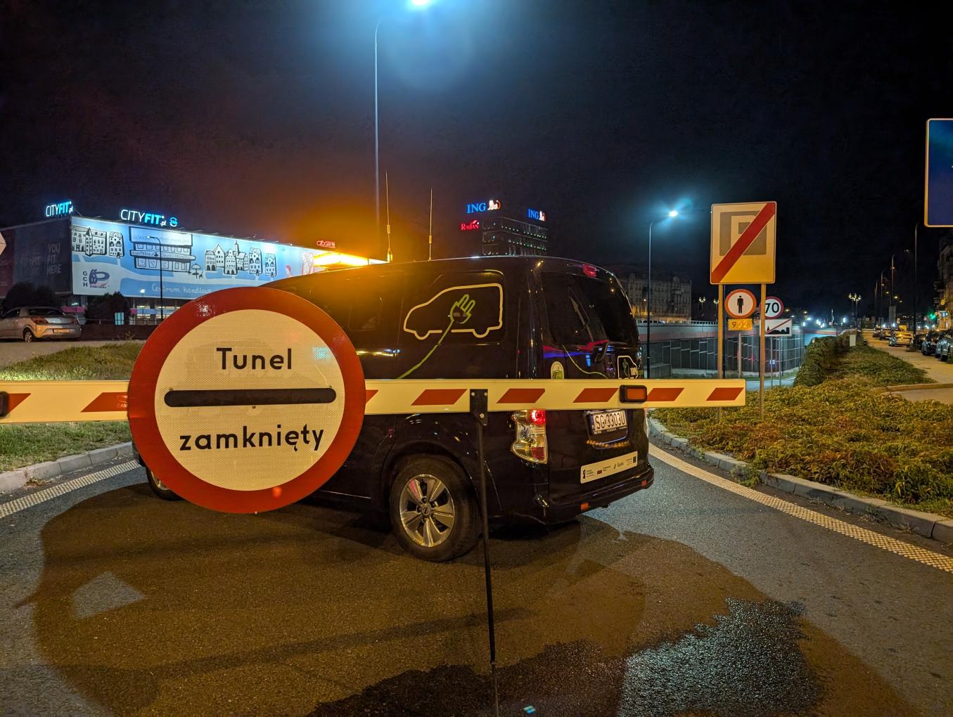 Zamiast środy - wtorkowa noc w tunelu