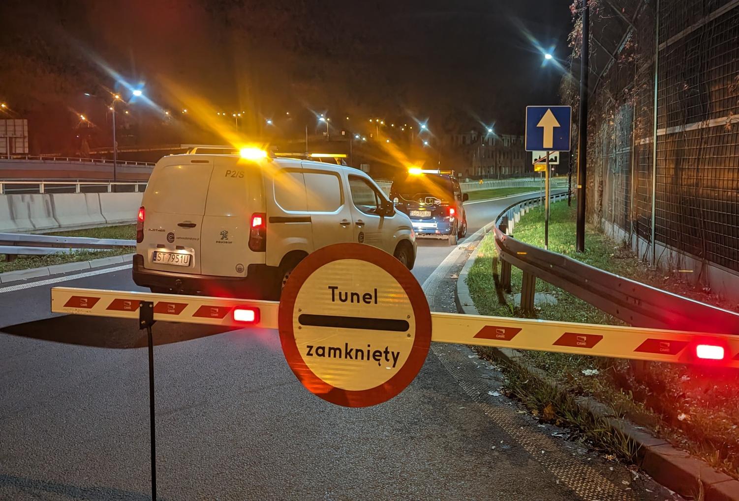 Nocny przegląd tunelu - kilka godzin, setki spraw do sprawdzenia.