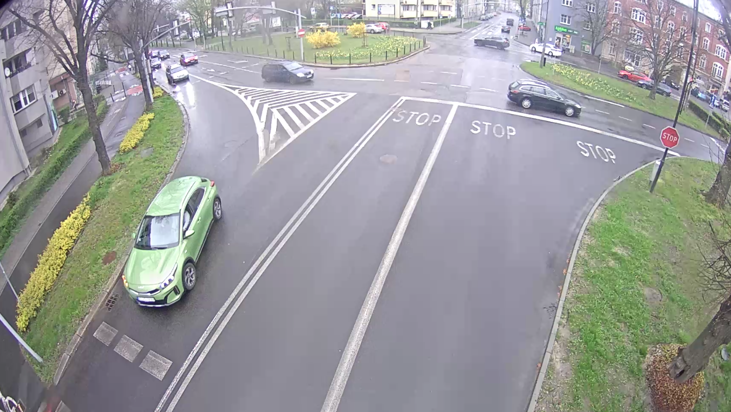  Uwaga! Informacja dla kierowców i pieszych.