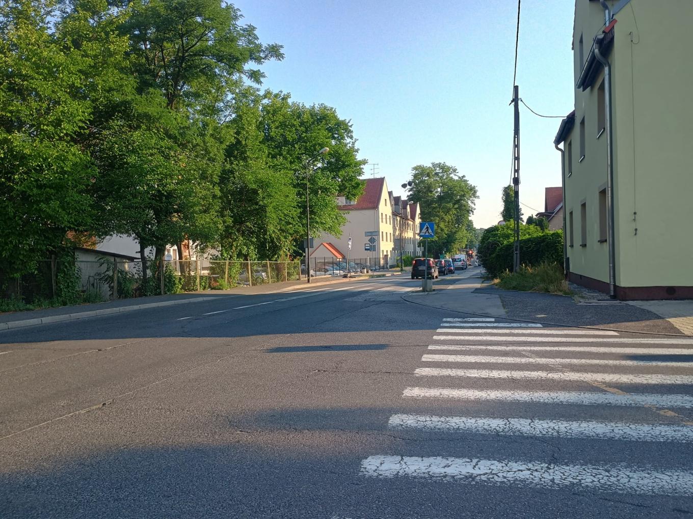 Zmiany w organizacji ruchu na ul. Strzelców Bytomskich w Łabędach. 