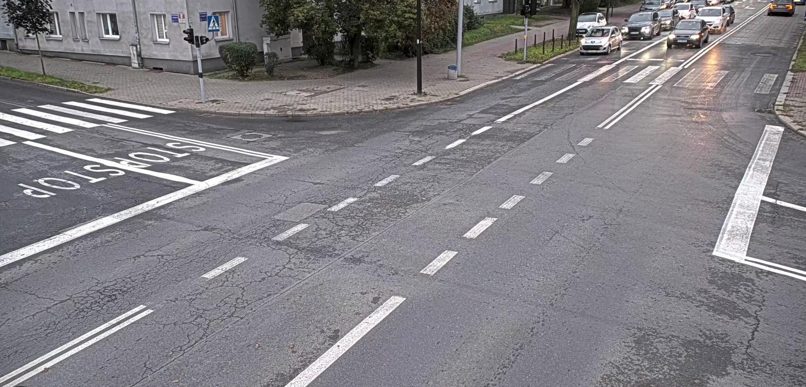 Nie działa sygnalizacja świetlna na skrzyżowaniu Rybnickiej i Kochanowskiego. 